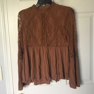 Cute lace halter top!